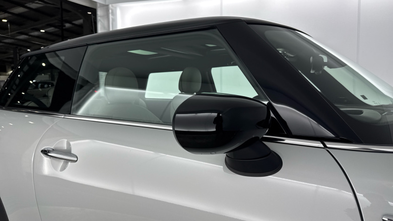 MINI Hatchback 135kW Cooper S Level 3 33kWh 3dr Auto Electric Hatchback